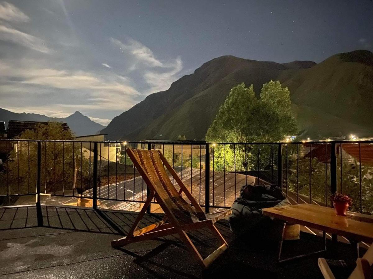 Four Season In Kazbegi Hotel Room photo