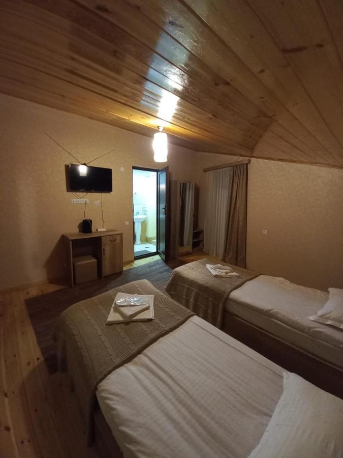 Four Season In Kazbegi Hotel Exterior photo
